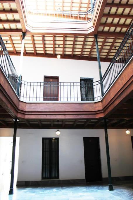 Fancy Apartment In A Historic House, Chiclana City Center By C. Dreams ชิกลานา เด ลา ฟรอนเตรา ภายนอก รูปภาพ